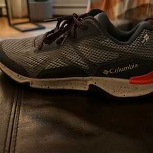 Columbia Women's Vitesse Outdry Hiking Shoe Size 7.5